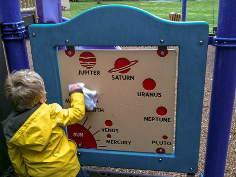 ... und Planeten auf dem Spielplatz