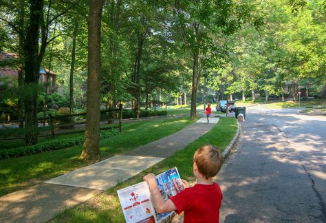 Morgens um 8.15 Uhr – unterwegs zum school bus stop