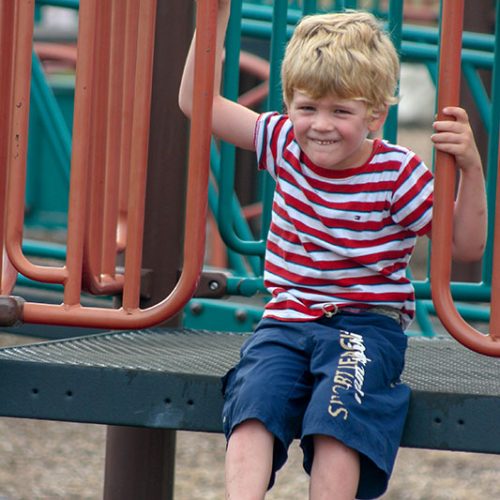 Spielplatz vor berühmter Kulisse