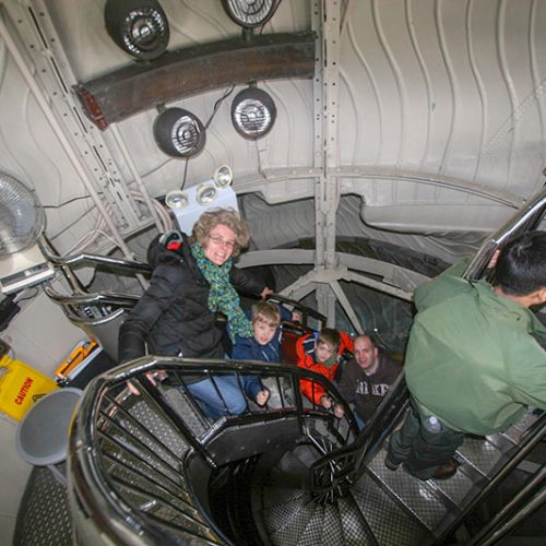 In engen Kurven nach unten