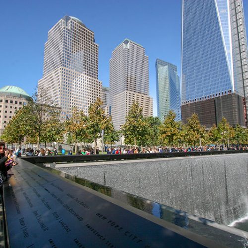 Unendliche Wasserfälle am Ground Zero