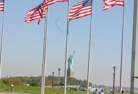 Flaggenpark und Lady Liberty