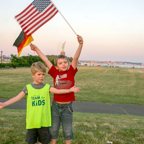 Die US-Flagge und Miss Liberty